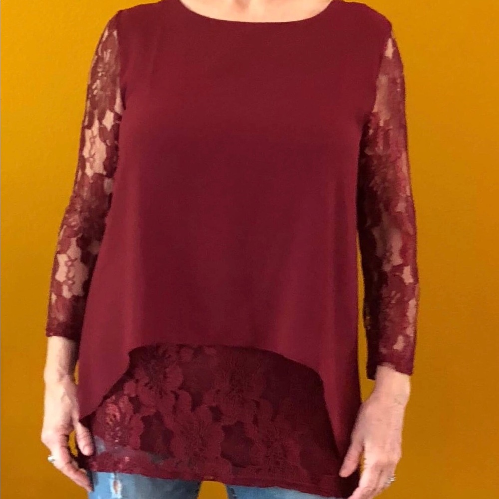 Burgundy red top China size xxl US Med 9/10
